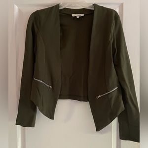 Olive green asymmetrical blazer with zipper destabilize M